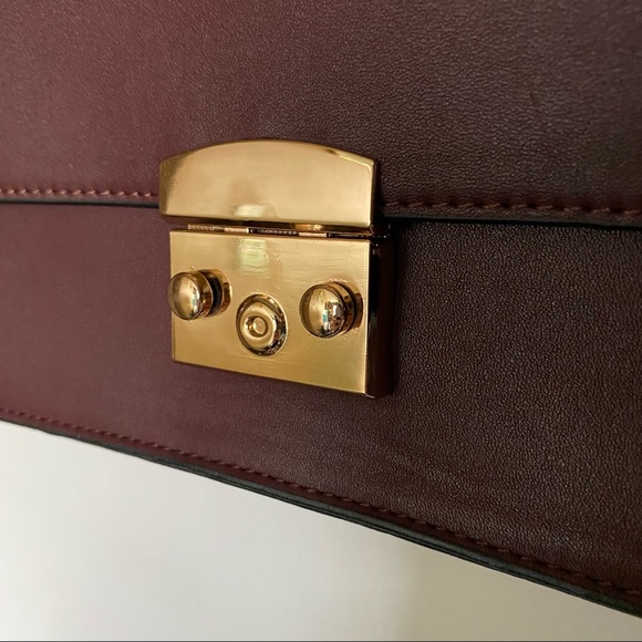 ‼️2/$30‼️Adjustable Crossbody bag - Picture 6 of 15